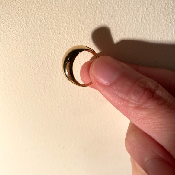 14K Gold Thin Dôme Pinky Ring (Size 3) - Picture 2 of 4